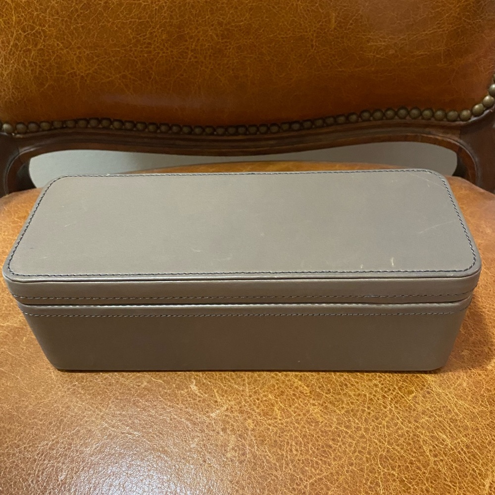 Fossil Jewelry case
